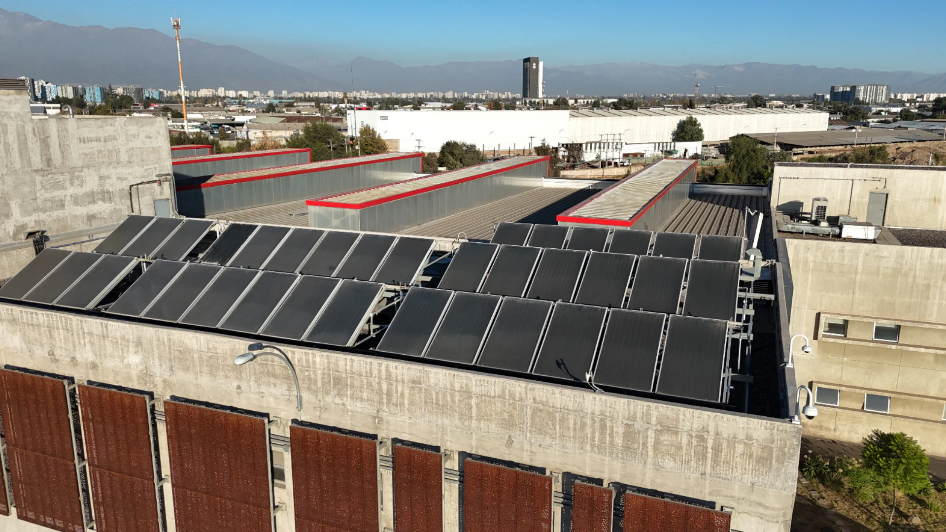 Planta solar térmica de gran escala para procesos industriales — Emergia